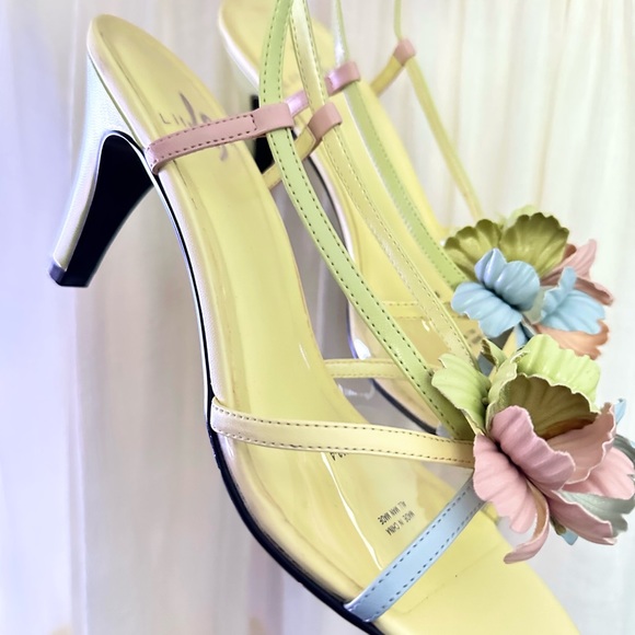 Vintage Pastel Floral Wedding Heels - Picture 7 of 14